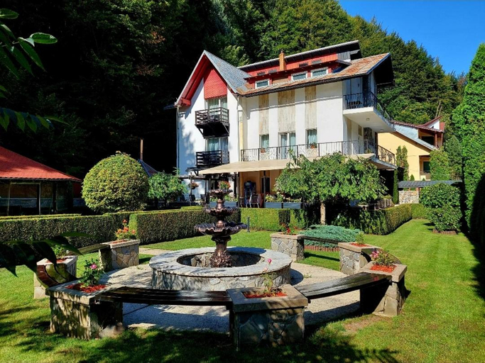 Others 4, Villa Onix, Sinaia