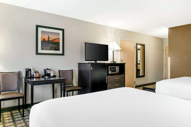 Bedroom 3, Best Western Beacon Inn, Ottawa