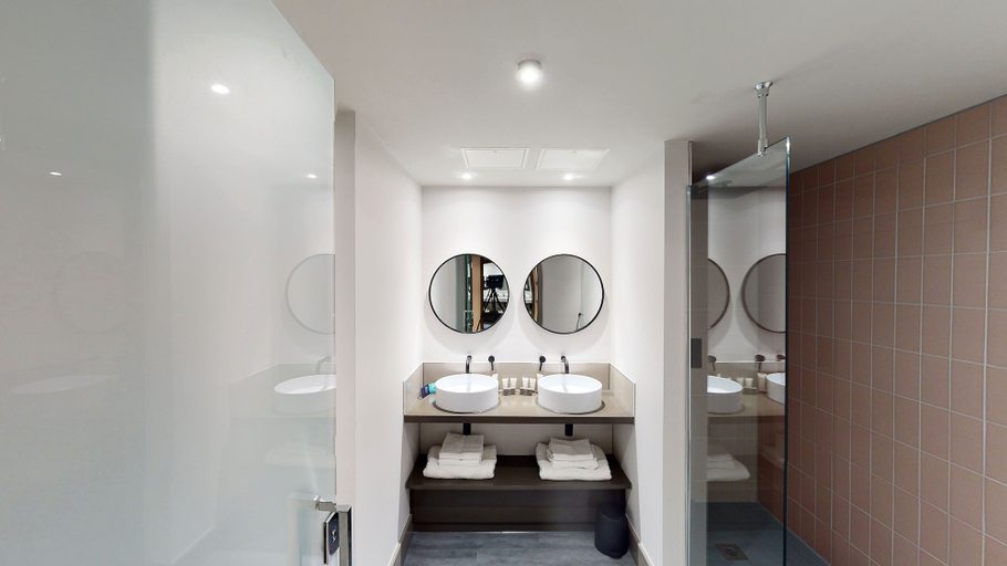 Bathroom 4, WILDES INNS, Derbyshire