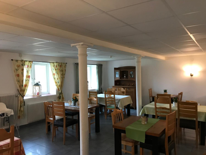 Food & Drinks, Hunnebergs Gard Hostel & Camping, Vänersborg
