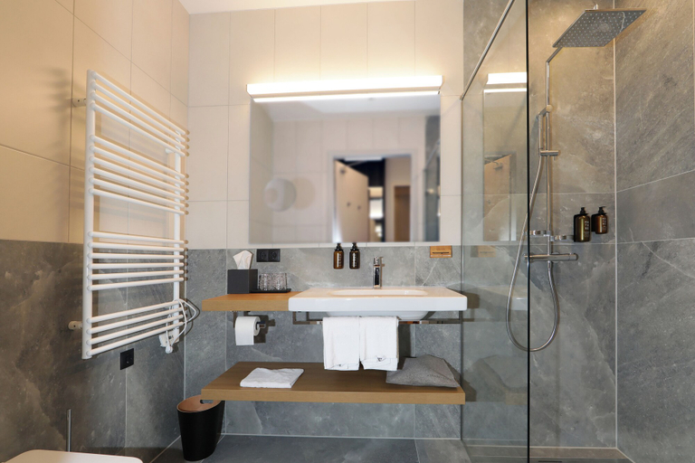 Bathroom 4, Hotel Steiermarkhof, Graz
