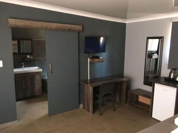 Others 5, Goedehoop Guesthouse, Ngaka Modiri Molema