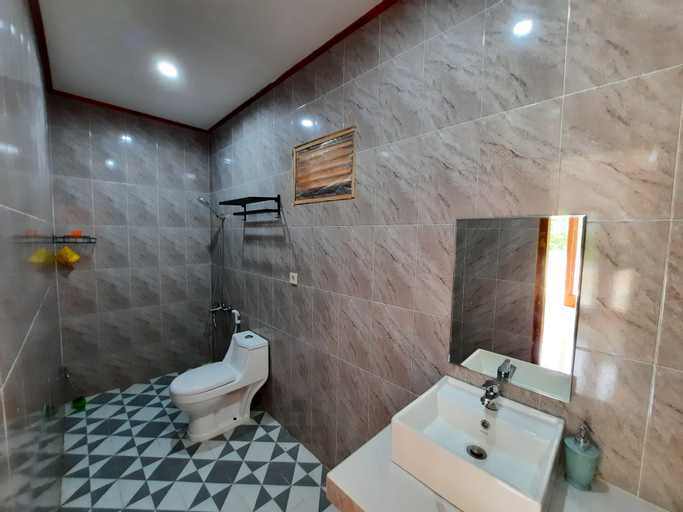 Bathroom 21