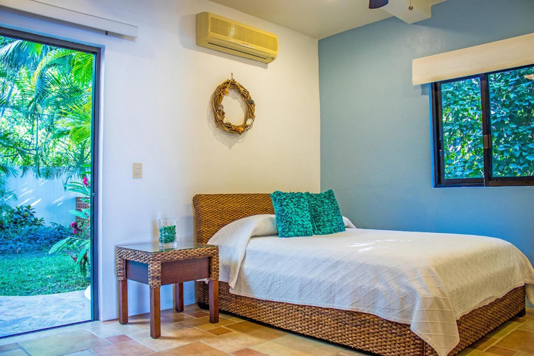 Bedroom 2, 2048 - Villa Rebeca, Dist. Pochutla