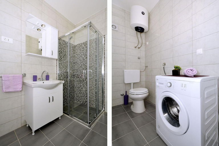 Bathroom, Holiday Home Mery, Marina
