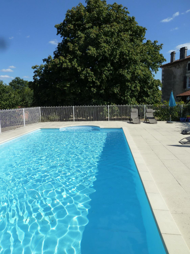 Sport & Beauty 2, A L'Ombre Du Marronnier GITES, Charente