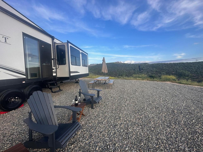 Temecula Hilltop View Glamping Next To Wineries, Riverside