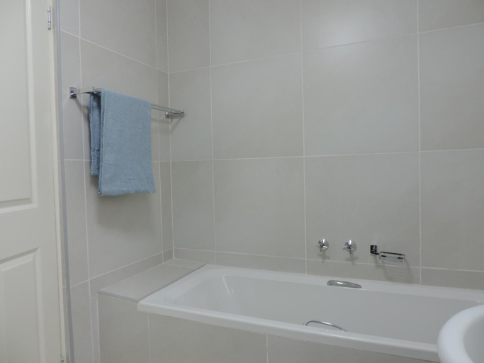 Bathroom 4, The Living Collective Apartments, Umgungundlovu