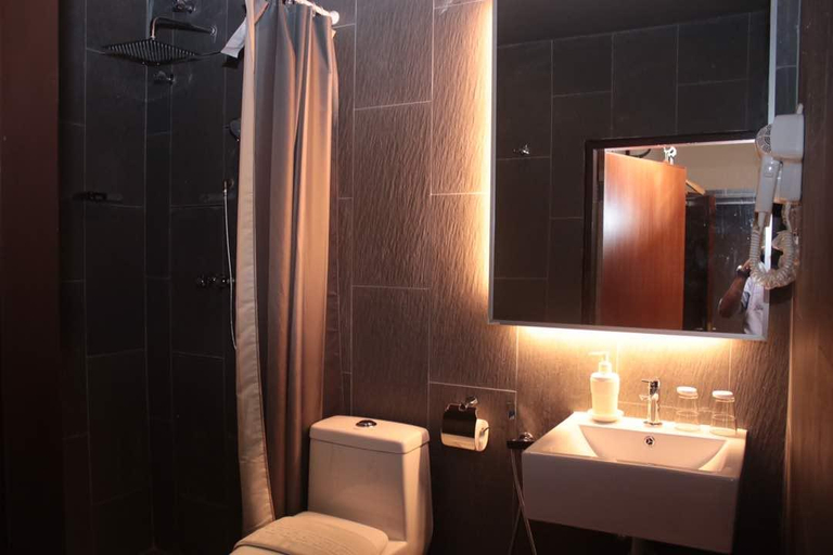 Bathroom 11