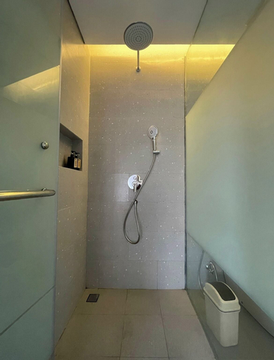 Bathroom 29