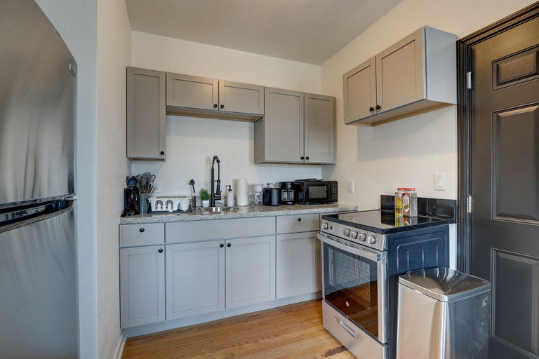 Others 4, ROVE LIVING/KB - Prospect, Milwaukee