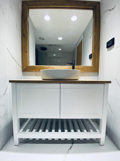 Bathroom 4, pisgat shoresh