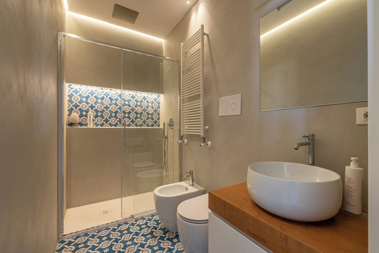 Bathroom 3, Oretea Apartment with Terrace, Palermo