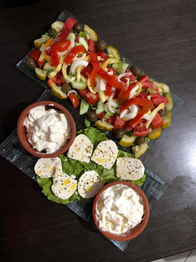 Food & Drinks 9