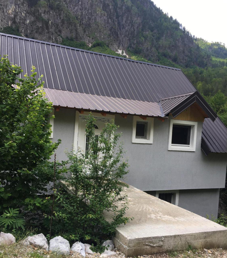 Exterior 4