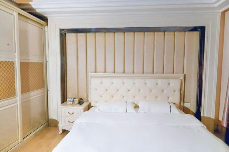 Bedroom 8