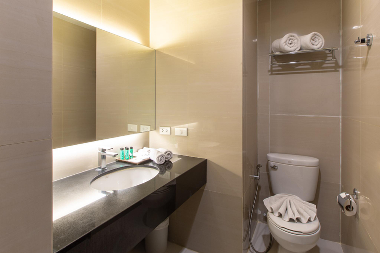 Bathroom 4