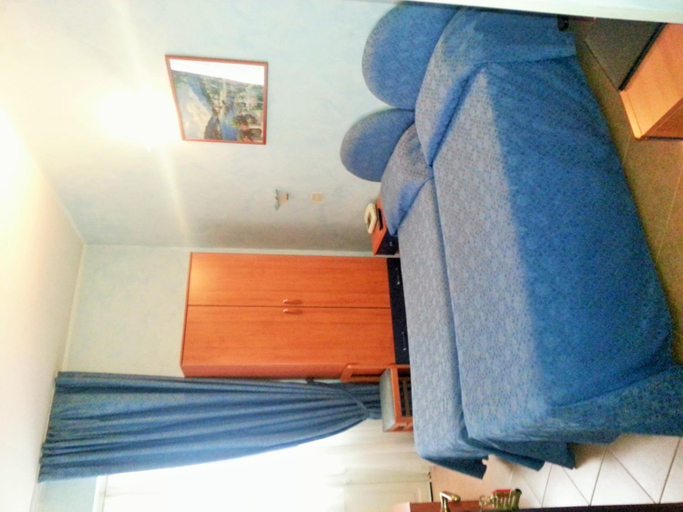 Bedroom 26