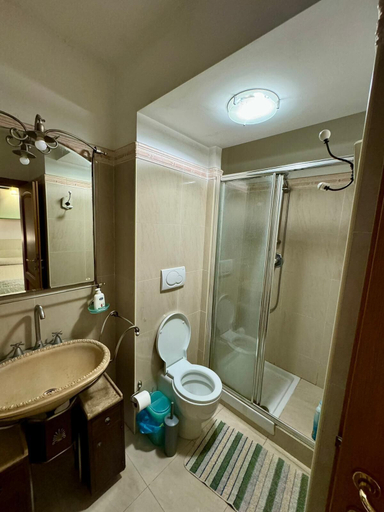 Bathroom 5, L'affittacamere nel parco "Appia Antica", Rome
