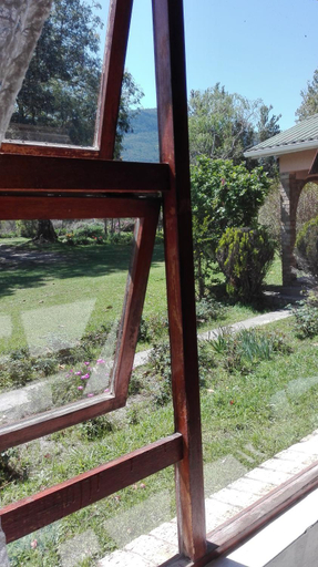 Others 5, Guest Lodge on the Edge, Cacadu