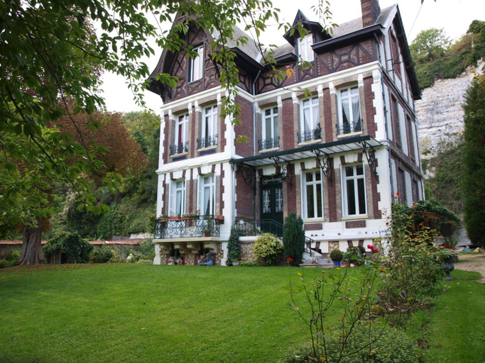 Exterior view, LA VILLA DES ROCHES, Seine-Maritime