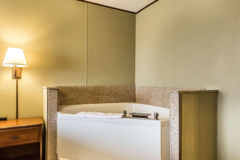 Bedroom 9