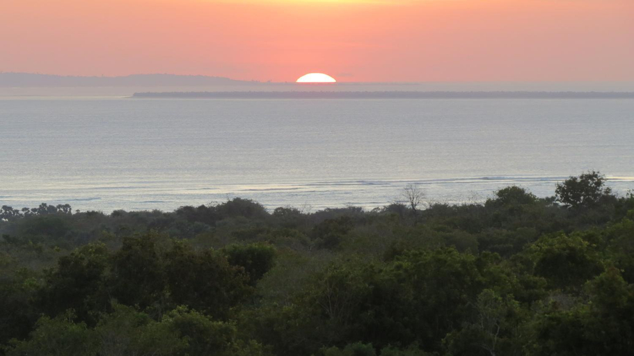 Others 3, Utopia Rote Lodge, Rote Ndao