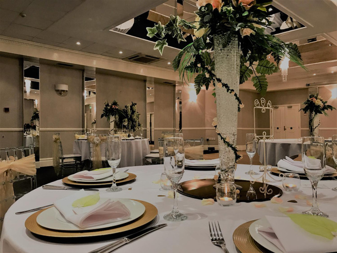 Food & Drinks, The Mount Rooms, Vale of Glamorgan