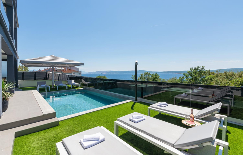 Others 4, Villa Twins, Crikvenica