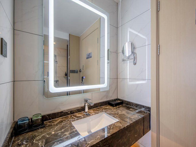 Bathroom 3, Borrman Hotel Lipu Central Plaza, Guilin