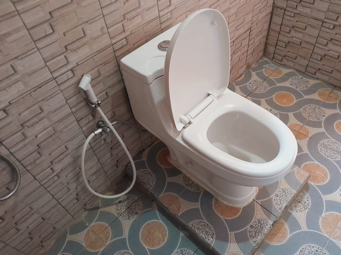 Bathroom 28