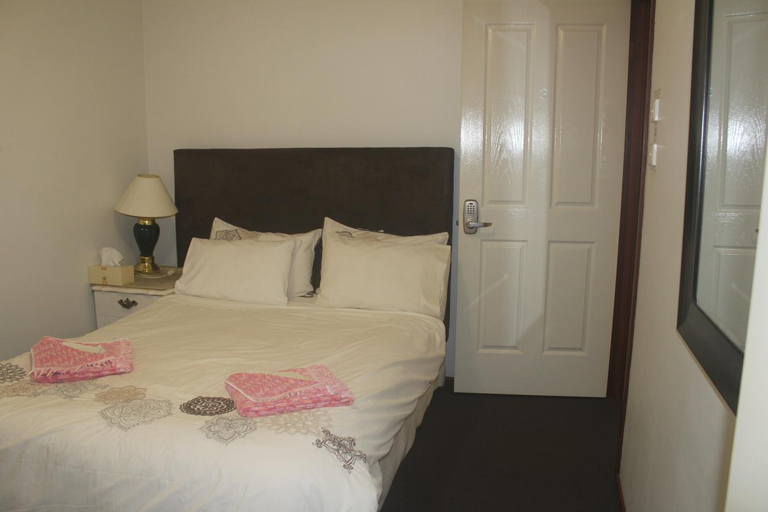 JOHN HUNTER B&B, Newcastle - Throsby