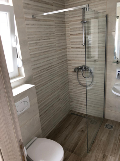 Bathroom 3, Al Mare apartments Budva