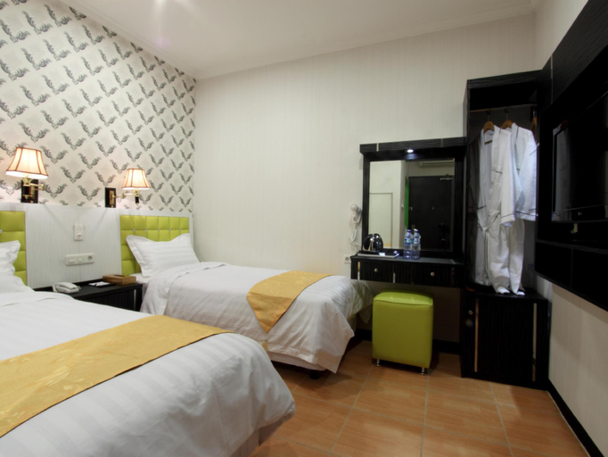 Bedroom 8