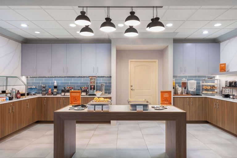 Food & Drinks 5, Homewood Suites Medford, Jackson