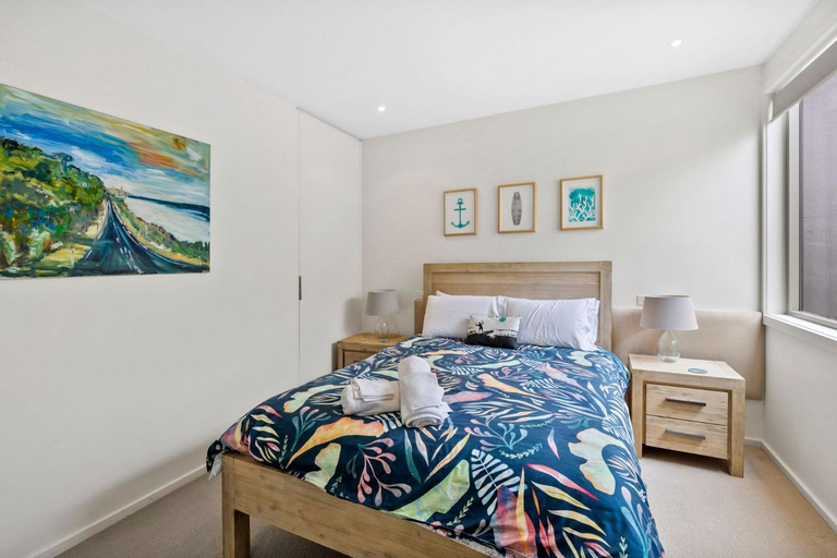 Bedroom 1, Waterfront Seven, Surf Coast - West