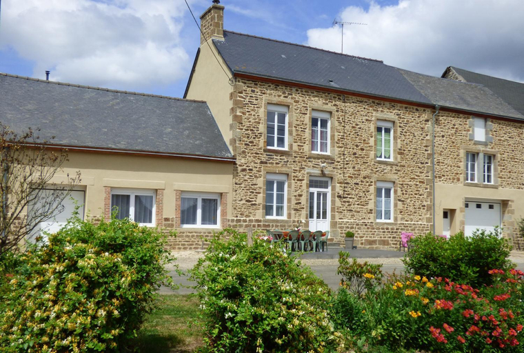 Others 4, Chambres " Orchidees ", Mayenne