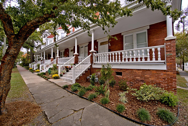 Beautiful Brick 2 Bedroom Home, Chatham