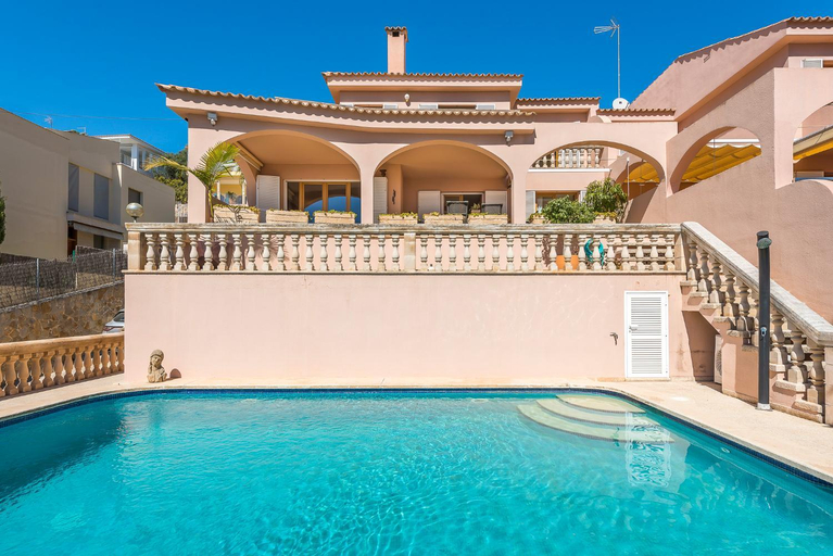 Others 3, Villa Cami de Aucanada, Baleares