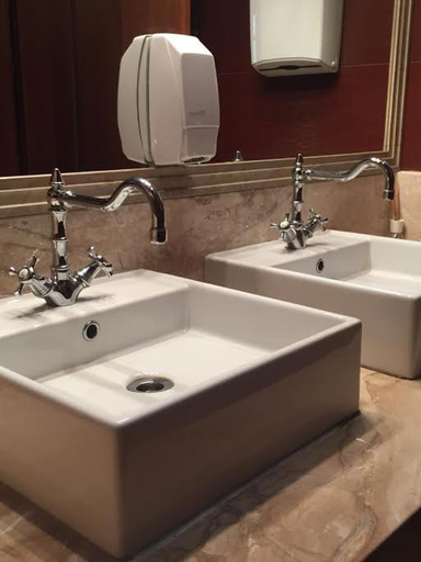 Bathroom 2, Art 'Otel, Stolichna