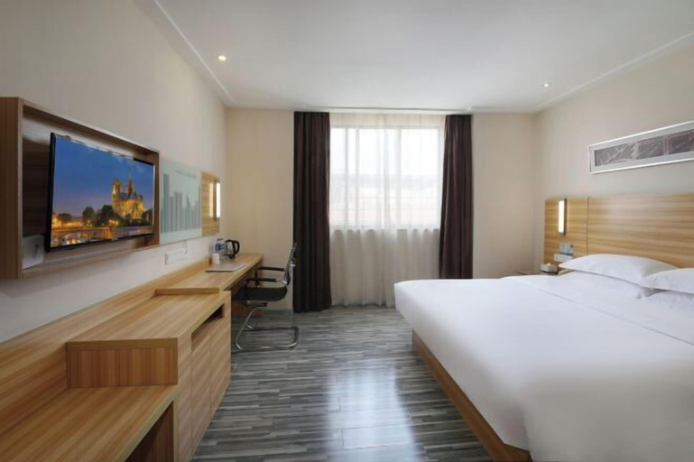 Bedroom 12
