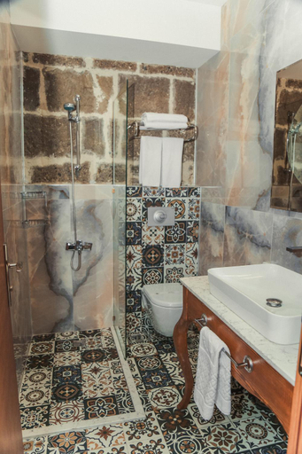 Bathroom 5, TS Park Hotel, Merkez
