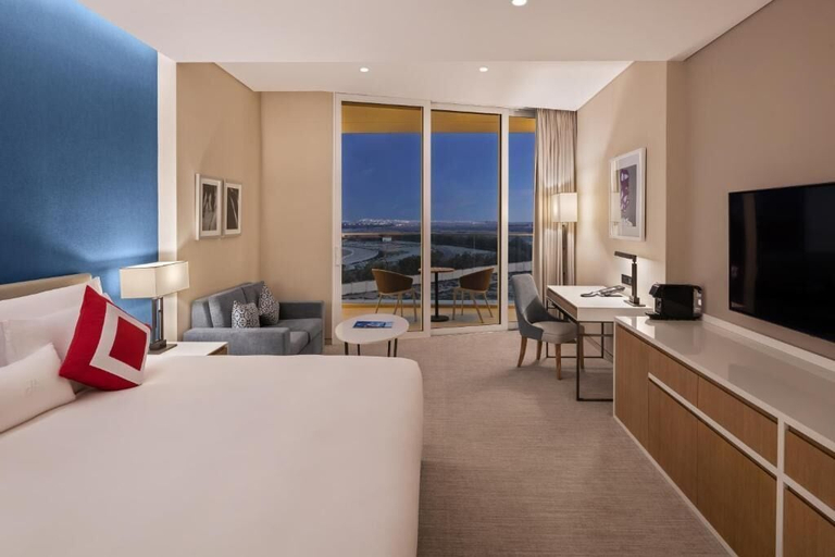 Bedroom 3, JA Lake View Hotel, Dubai, Dubai