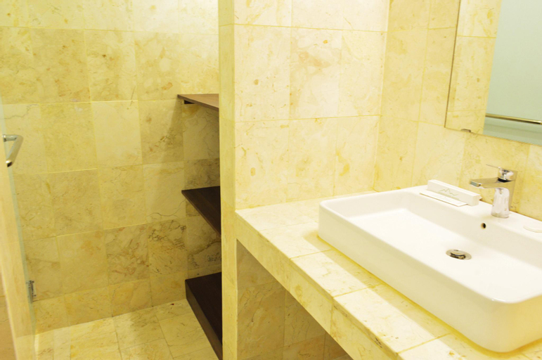 Bathroom 7