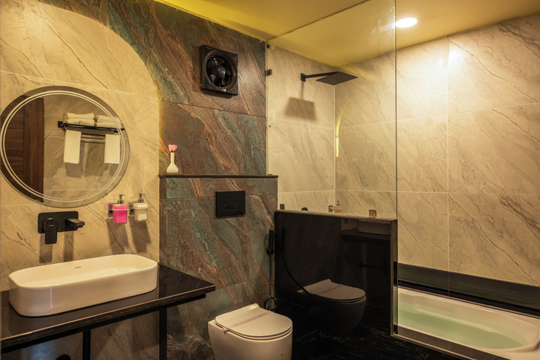 Bathroom 3, Aashiyana Luxury Cottages, Sawai Madhopur