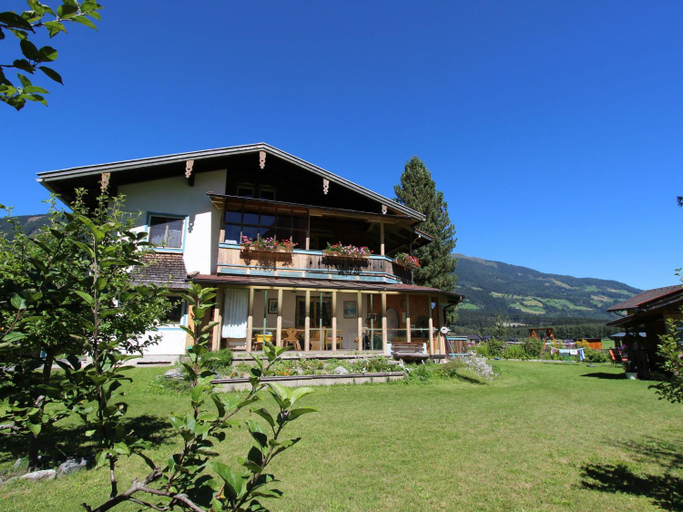 Others 4, Apartment Neukirchen near Ski Slopes, Zell am See