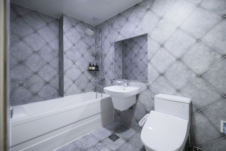 Bathroom 4, VIP Hotel Mokpo, Muan