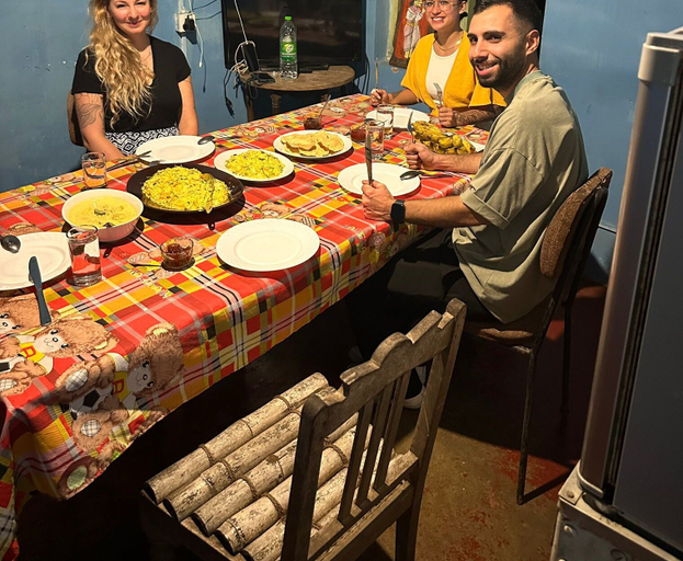 Food & Drinks
