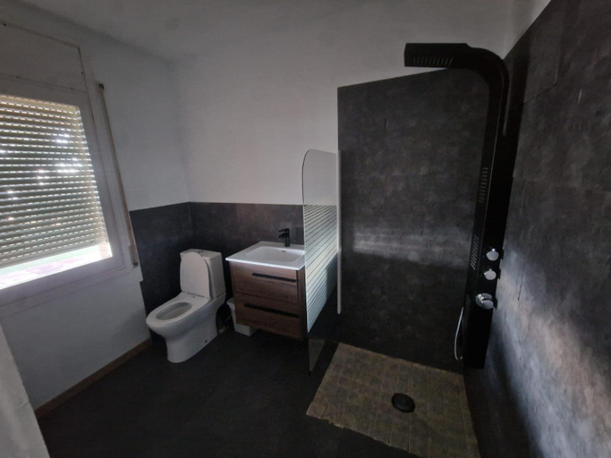 Bathroom 4, Villa Maresme & Villa Rosa, Barcelona