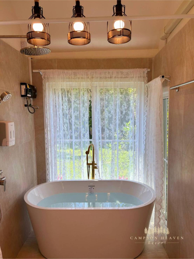 Bathroom 14